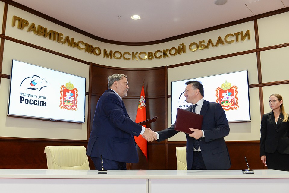 Губернатор Подмосковья Андрей Воробьёв и глава Федеральной Антимонопольной Службы Игорь Артемьев подписали соглашение о взаимодействии. Автор фото: Павел ПОПОВ.