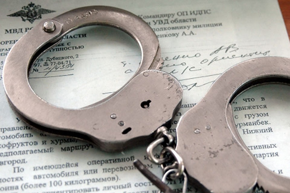 Следователи и полицейские задержали подозреваемого в убийстве ребенка в поселке Нарга.