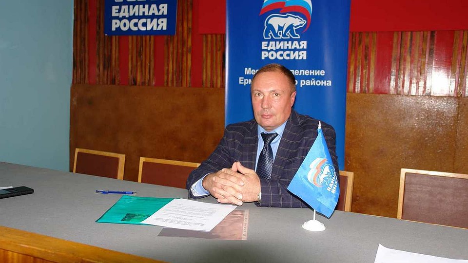 Игорь Карпухин руководил Ермишинской школой. Фото: Издательство "Пресса".