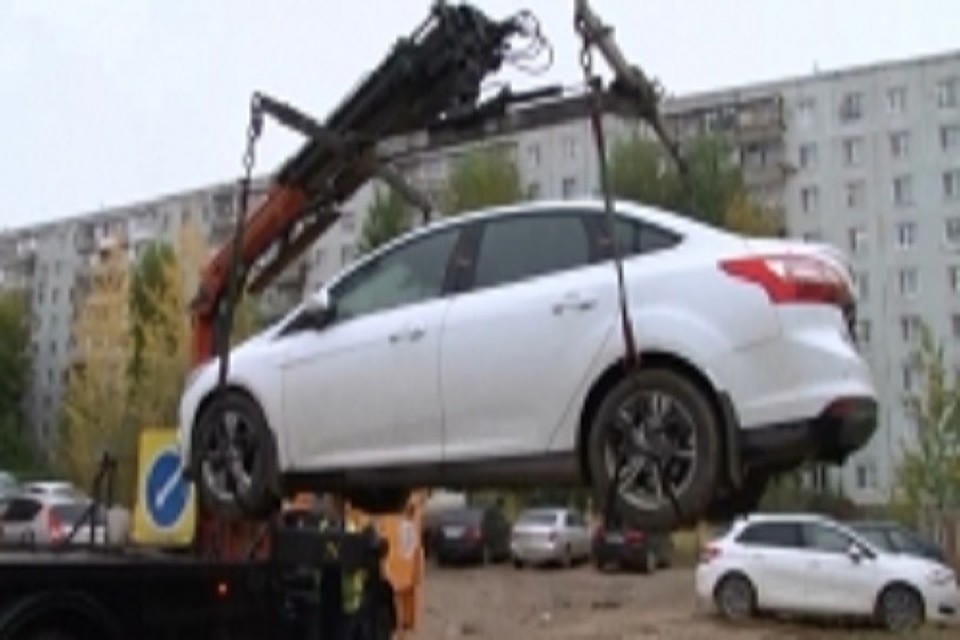 Автомобиль отправила на спецстоянку