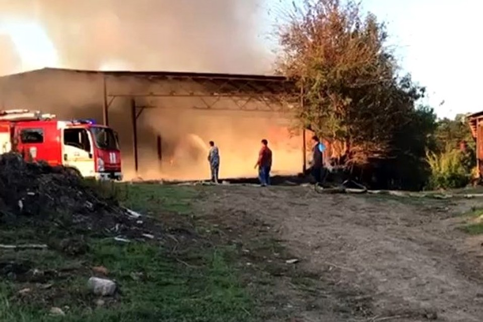 По некоторым данным, сено подожгли местные хулиганы.