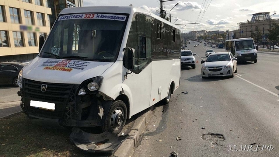 В результате аварии помощь потребовалась 7 пассажирам