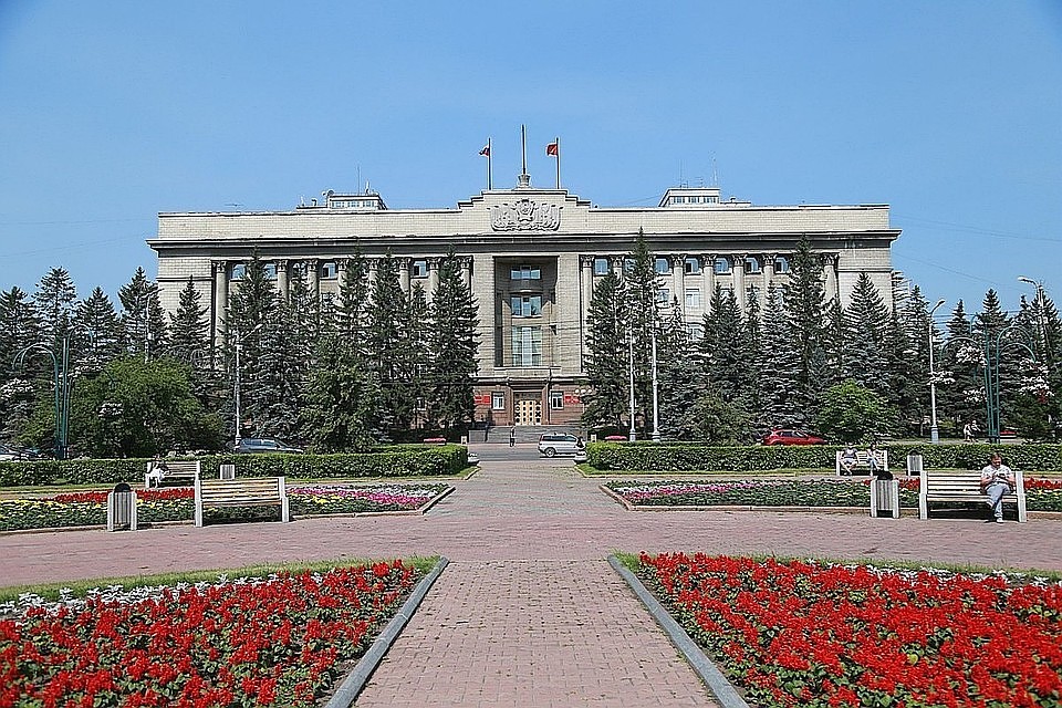 Реконструкция площади продолжается
