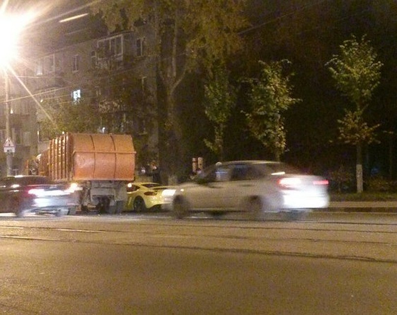 Место аварии Фото: группа в соцсети "Подслушано у водителей. Тверь" (Алена Кузнецова)