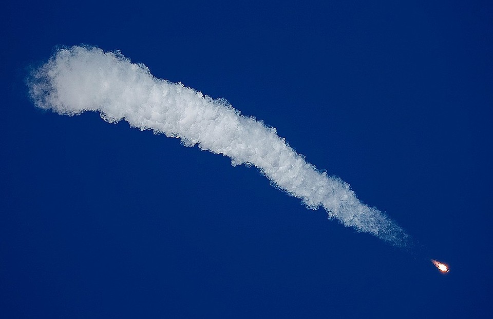 Спускаемый аппарат отделился от взорвавшейся ракеты и по баллистической траектории вернулся на Землю