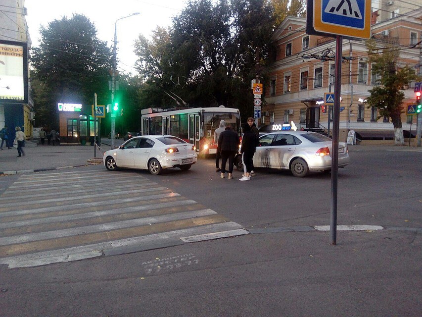В центре Саратова ДТП с двумя иномарками