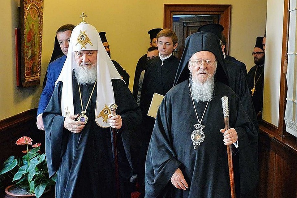 Патриарх Кирилл и патриарх Варфаломей еще в августе пытались найти дипломатическое решение конфликта вокруг автокефалии украинским православным церквям. Фото: patriarchia.ru