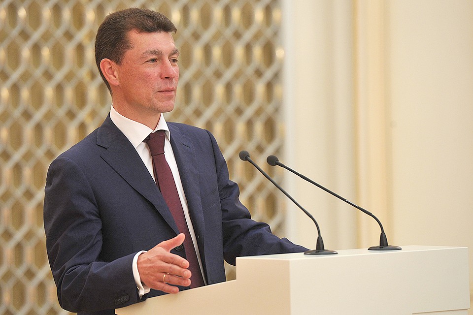 Глава Минтруда РФ Максим Топилин отчитался о росте доходов россиян.