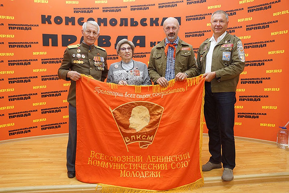 Бывших комсомольцев не бывает, эстафета добрых дел продолжается.