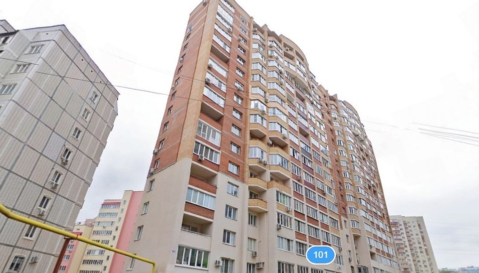 На первом этаже многоэтажки организовали гостиницу