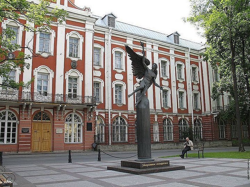 Главный университет города на Неве оказался на 507-й строчке мирового рейтинга вузов. Фото: Архив "КП".