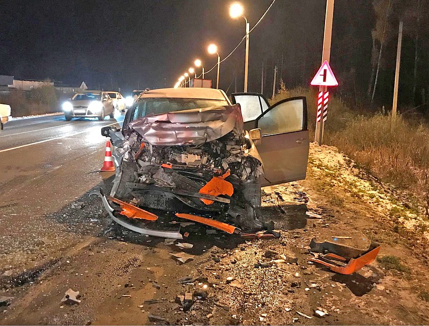 Водитель иномарки погиб на месте