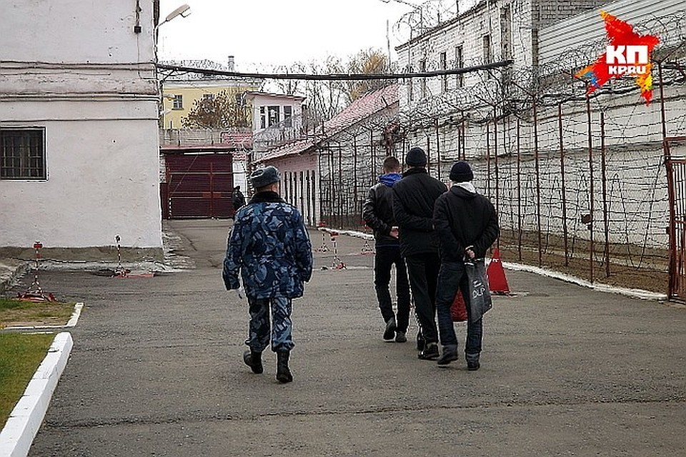 23-летний педофил из Петербурга получил 7 лет за совращение школьницы.
