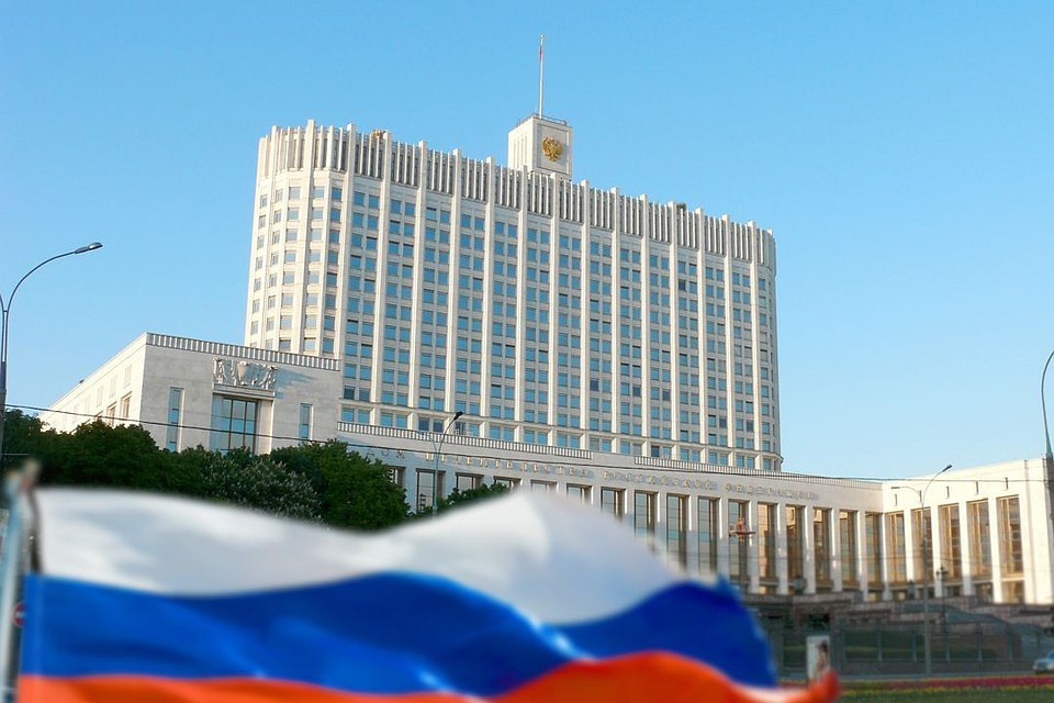 Сотрудницу аппарата правительства уволили за разглашение служебной тайны