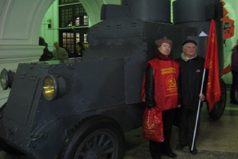 Коммунисты Петербурга хотят приехать к Смольному на броневике. Фото: Пресс-служба КП "Коммунисты России"/ http://kplo.ru