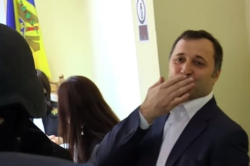 Те времена с содроганием вспоминает не только бывший председатель кабинета министров