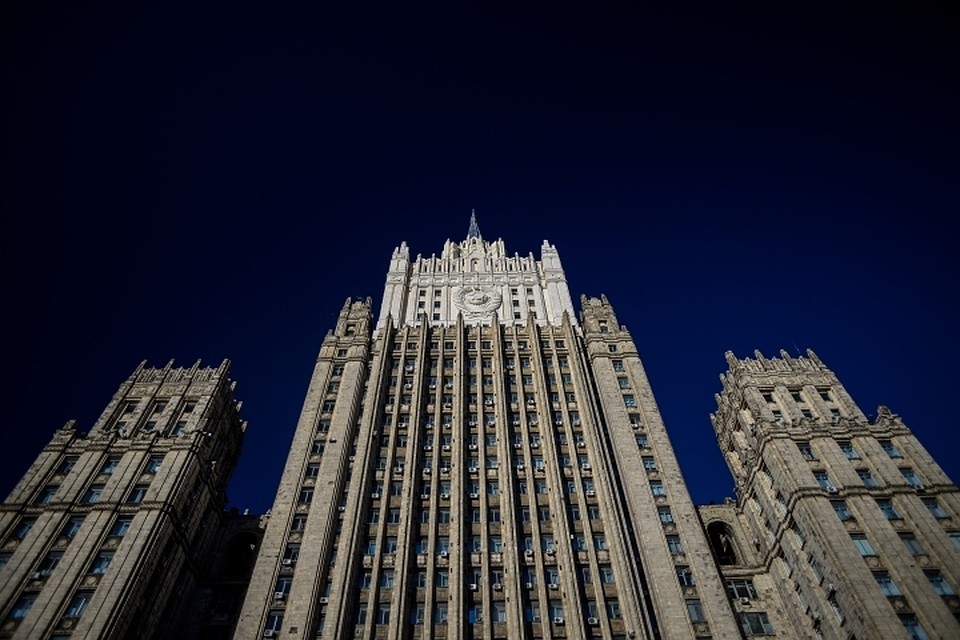 Здание МИД РФ на Смоленской площади в Москве