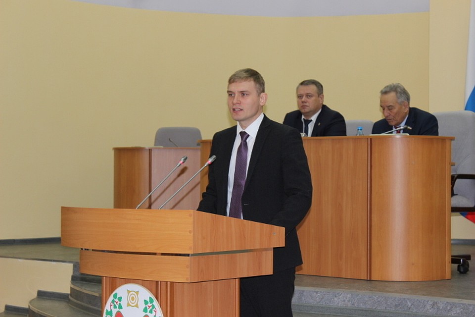 Валентин Коновалов набрал 57,57 процентов голосов избирателей. Фото: пресс-служба главы Хакасии