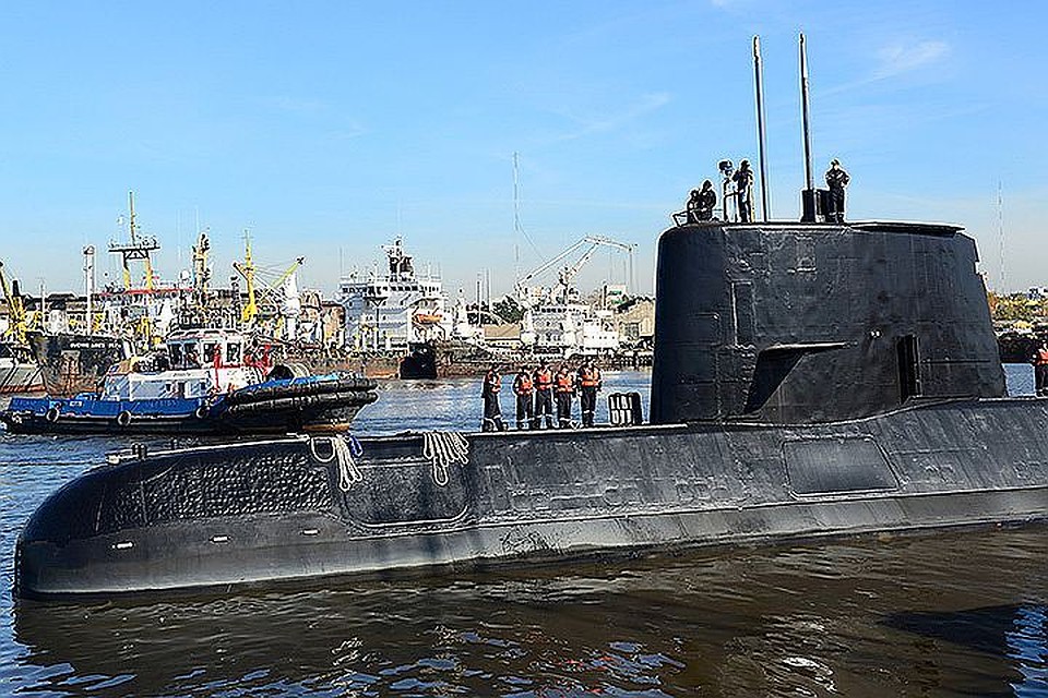 На борту "Са-Хуана" находились 44 моряка, в том числе первая в истории страны женщина-подводник
