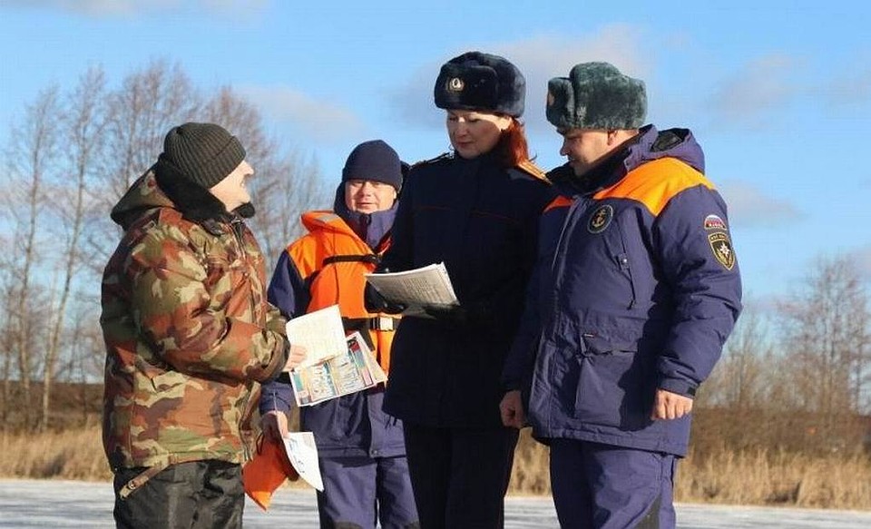 Участники рейда на озере в Рязанском районе