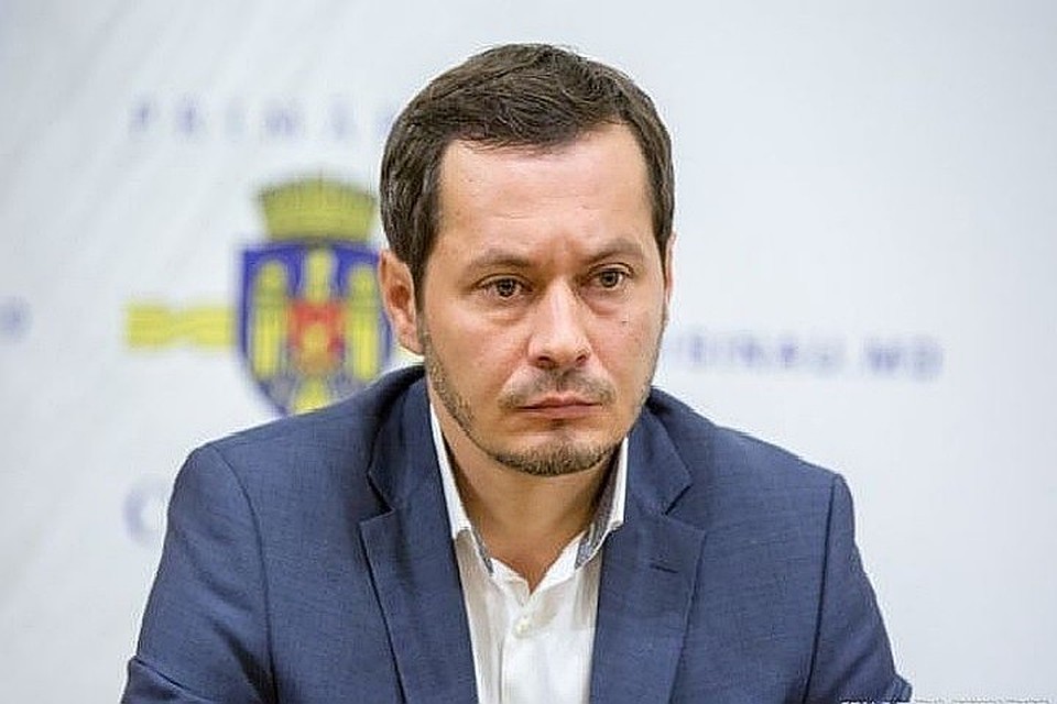 Руслан Кодряну отметил, что жильцы смогут вернуться домой на две недели раньше установленного срока - в начале декабря
