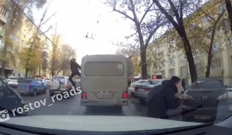 Стоп-кадр из видео паблика @rostov_roads в Instagram.