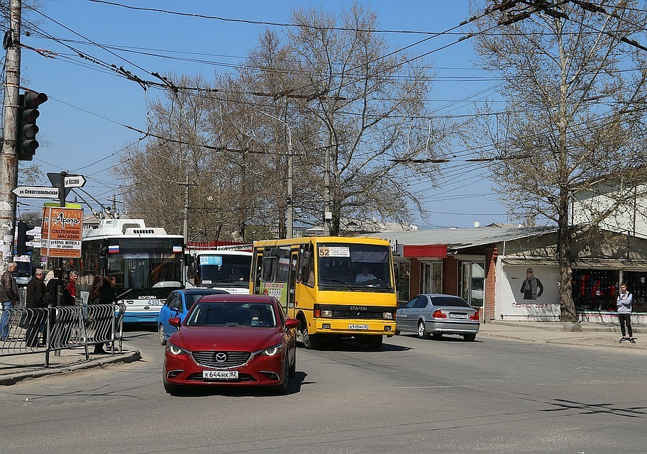 Владельцев машин в Крыму стало на 16% больше, чем в 2017 году.