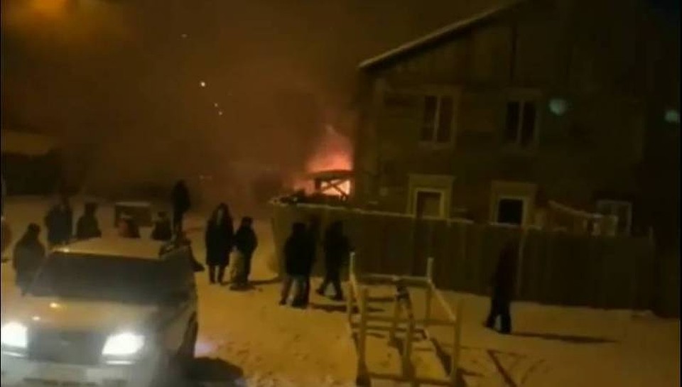 Предварительная причина пожара – неосторожное обращение с огнем.