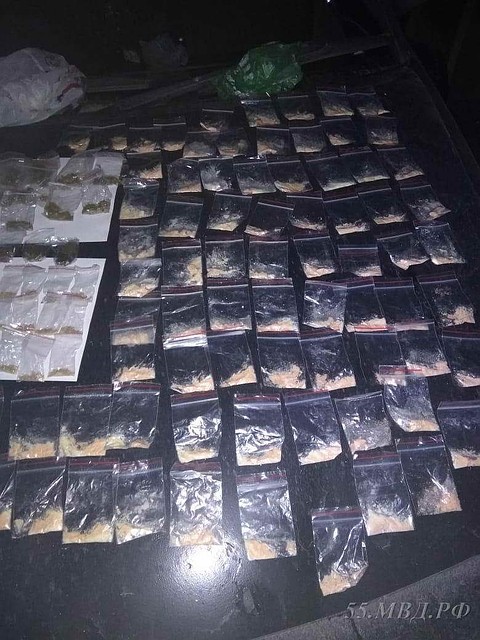 В Омске задержали оптового наркозакладчика