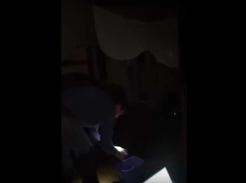 Жильцам дома № 2 пришлось всю ночь бороться с последствиями коммунальной аварии
