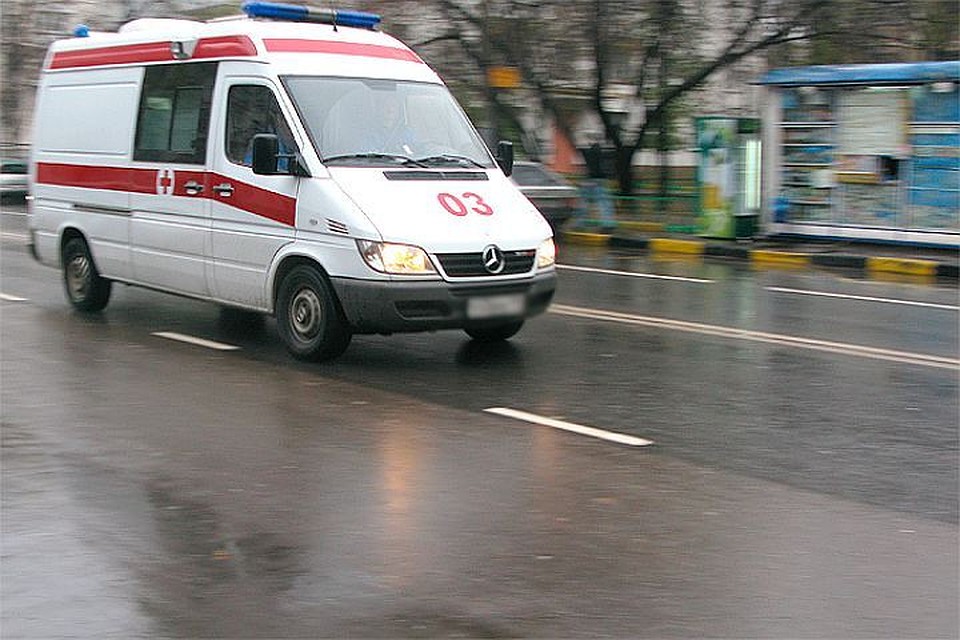 Сотрудник ДПС случайно ранил себя в ногу во время проверки документов у водителя