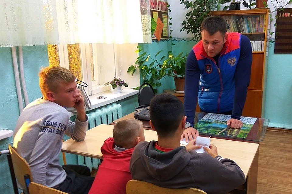 Лидер объединения Иван Штыль старается личным участием помочь детям. Фото: Primteam.ru
