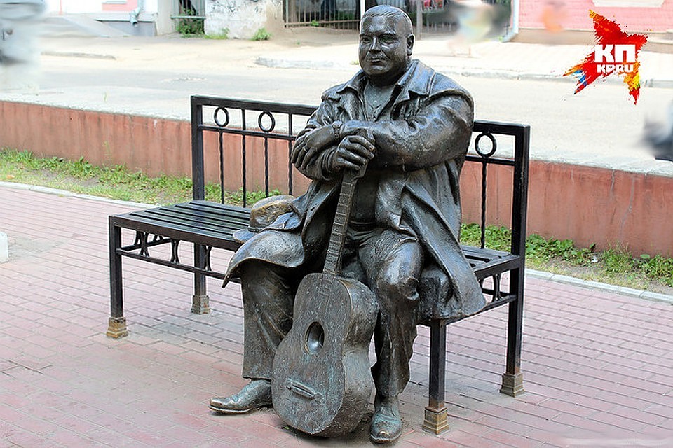 Памятник Михаилу Кругу в Твери