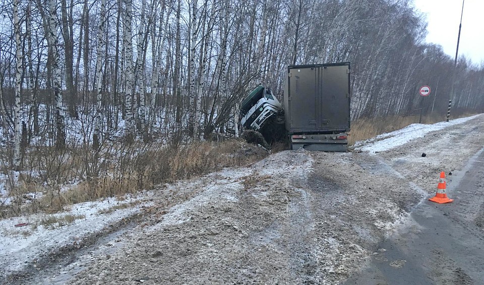 В аварии пострадали два водителя