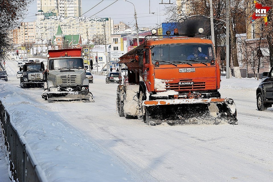 На выходных коммунальная техника продолжит уборку улиц Орла от снега