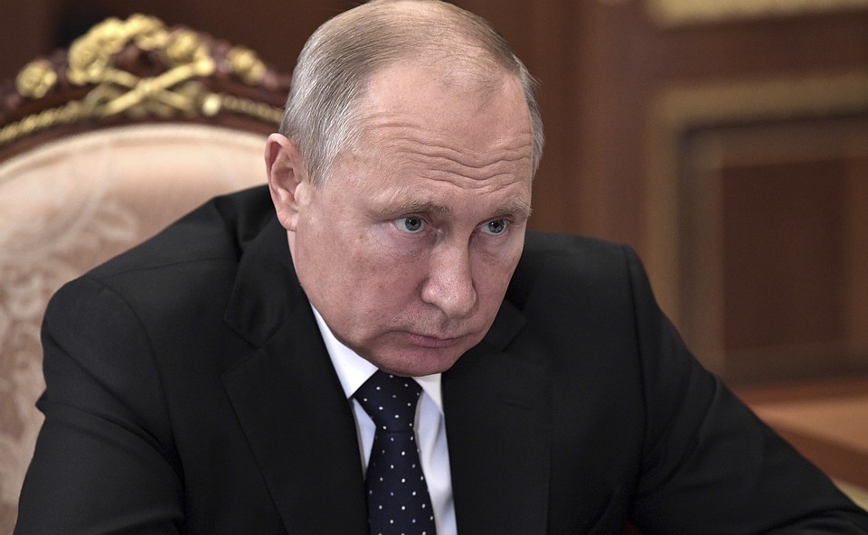Путин поручил Генпрокуратуре рассмотреть дело Пономарева