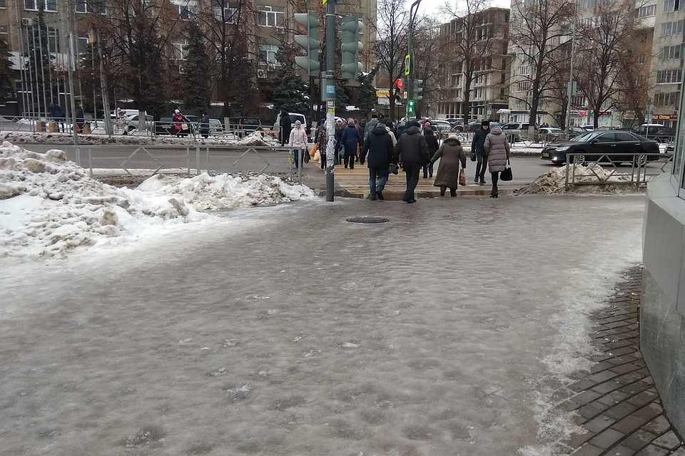Липчане пожаловались на скользкие тротуары