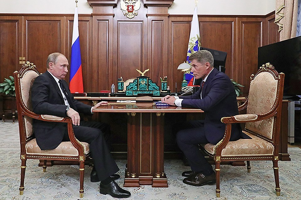 Ранее с инициативой сделать именно Владивосток столицей ДФО выступил и.о. губернатора Приморского края Олег Кожемяко. Фото: Михаил Климентьев/ТАСС