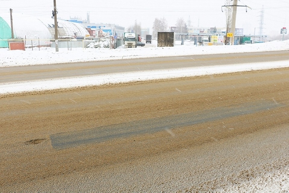 На новой дороге продолжают появляться ямы