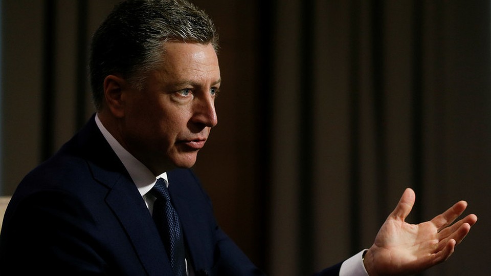 Специальный представитель Госдепартамента по Украине Курт Волкер призвал Киев отказаться от продления военного положения