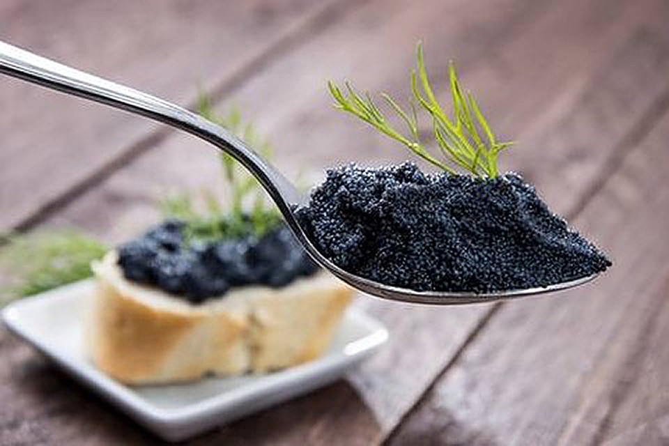 Сейчас в России продается в основном аквакультурная икра из Китая