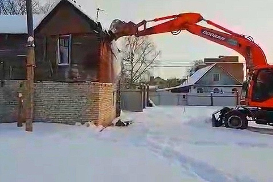 Экскаватор решил проблему