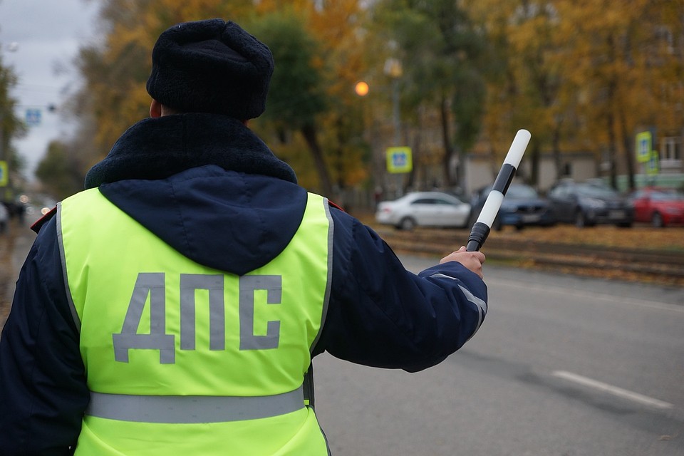 Нарушителям грозят штрафы и лишение водительских прав на срок от 4 до 6 месяцев.