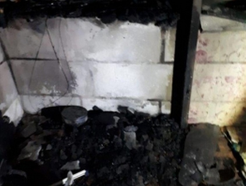 В доме выгорела одна комната