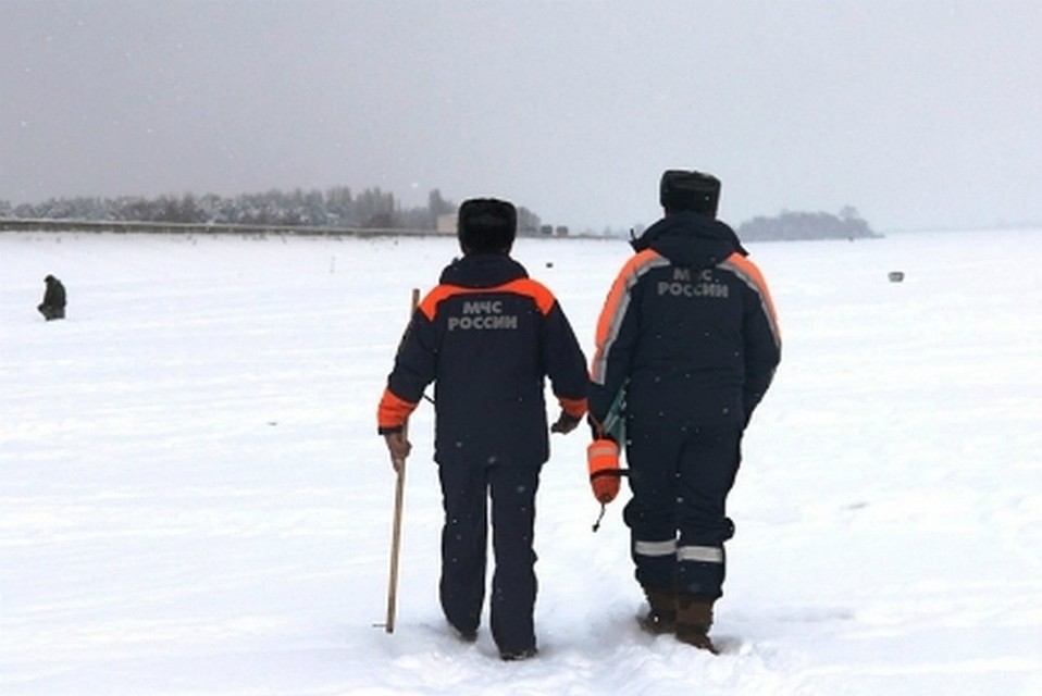 В Хабаровском крае нашли машину рыбаков, пропавших в бухте Тигиль