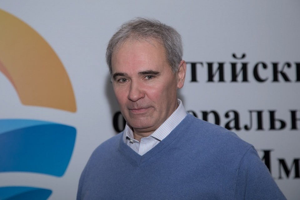 Профессор Юрий Романенко.