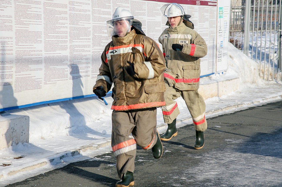 Пожарные спасли 16 человек