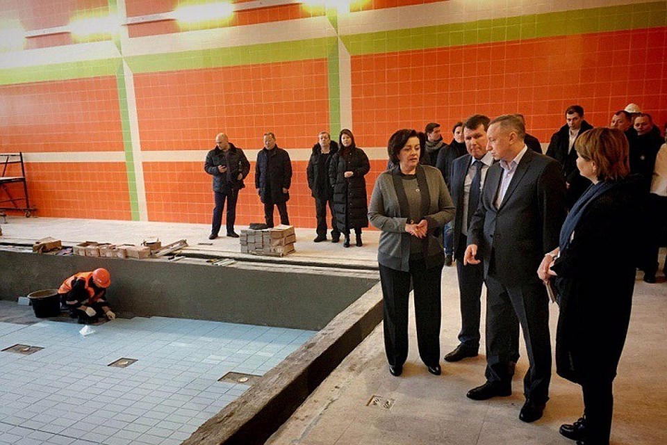 Александр Беглов приехал с инспекцией в Калининский район. Фото: Пресс-служба администрации СПб