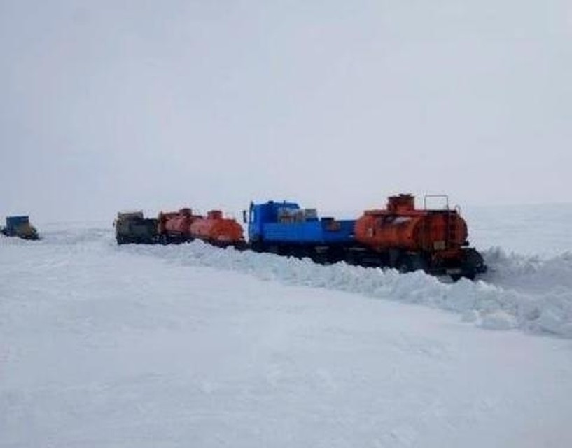 Дизтопливо и масла поступят в населенные пункты всех 23 районов обслуживания компании в период действия автозимников.