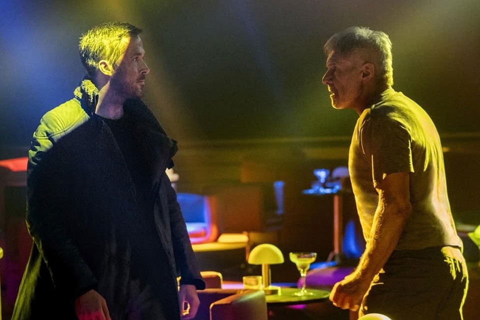 Райан Гослинг и Харрисон Форд в фильме «Бегущий по лезвию 2049». Фото: кадр из фильма